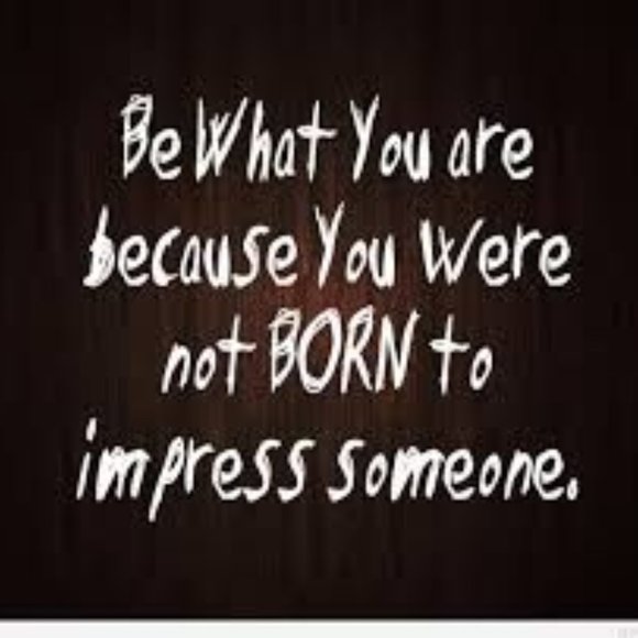 Savage Classy Bougie Ratchet Softstyle® Fitted T-Shirt - Picture 2 of 3